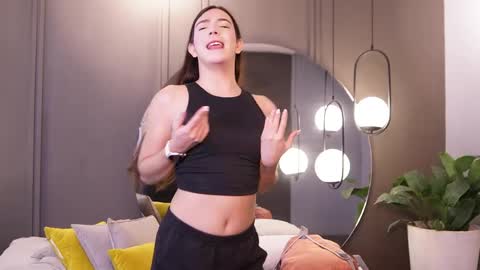 Ariaa online show from 15, 4, 2026