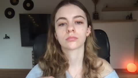 AriaCreazy online show from 3, 2, 2025