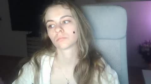 Snapshot of ariacreazy chatting on 6, 4, 2026 AriaCreazy online show from 6, 4, 2026