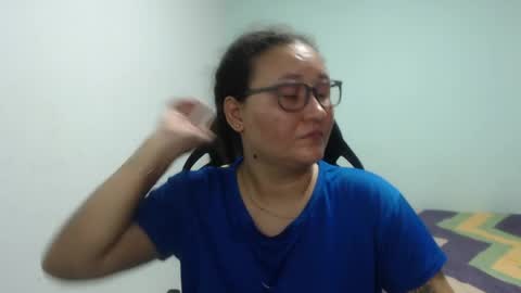 ...Ariana... online show from 15, 4, 2026