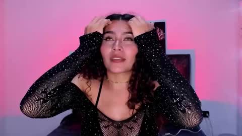 Ari online show from 11, 11, 2025