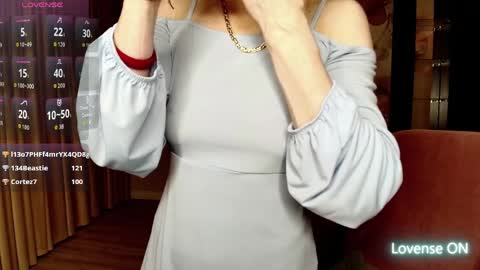 AriaGray online show from 7, 4, 2026