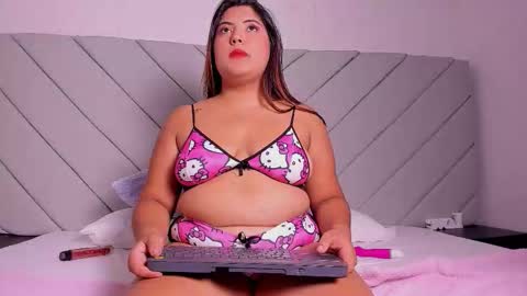 Snapshot of ariana_cossio chatting on 15, 10, 2025 ARIANA online show from 15, 10, 2025