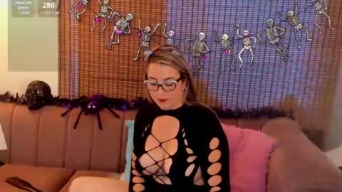 Ariana Cruz online show from 22, 10, 2025