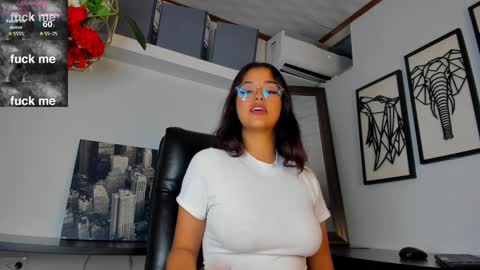 Snapshot of ariana_pierce chatting on 15, 1, 2025 Ariana online show from 15, 1, 2025