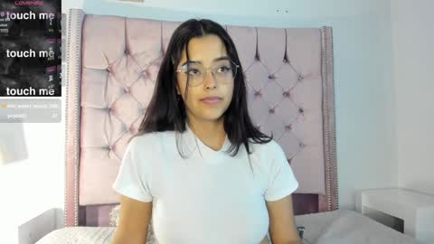 Snapshot of ariana_pierce chatting on 8, 2, 2025 Ariana online show from 8, 2, 2025