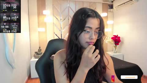 Snapshot of ariana_pierce chatting on 3, 3, 2025 Ariana online show from 3, 3, 2025