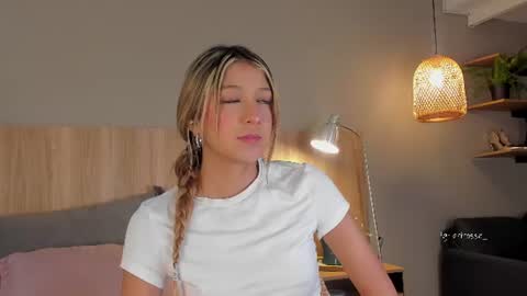 Snapshot of ariana_rosse__ chatting on 14, 7, 2026 Ariana online show from 14, 7, 2026