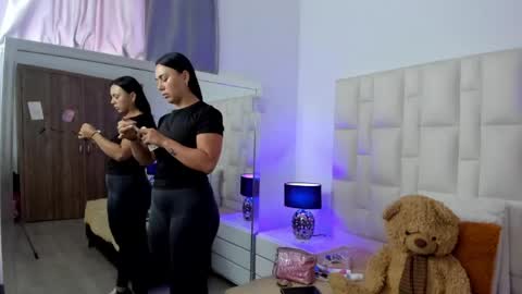  ariana  online show from 13, 4, 2026