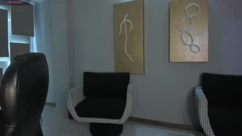 Ariana Dumont online show from 12, 2, 2026