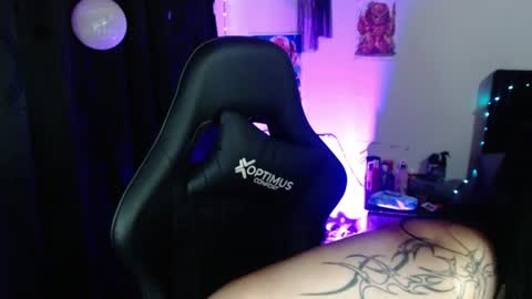 Snapshot of arianauwu666 chatting on 10, 6, 2026 help me 100 hands up my OF is Free online show from 10, 6, 2026
