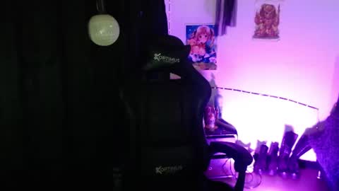 Snapshot of arianauwu666 chatting on 28, 7, 2026 help me 100 hands up my OF is Free online show from 28, 7, 2026
