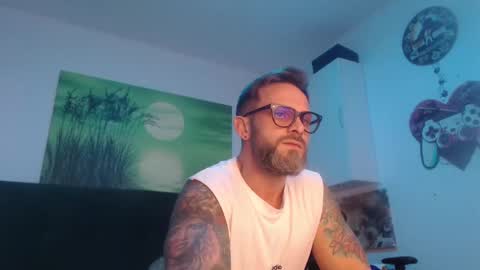 Snapshot of ariandeluna chatting on 8, 1, 2025 ariandeluna online show from 8, 1, 2025