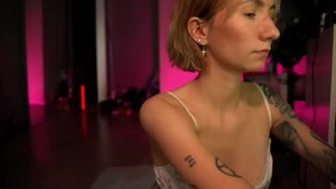 Snapshot of arianna_richi chatting on 8, 3, 2025 Olivka online show from 8, 3, 2025