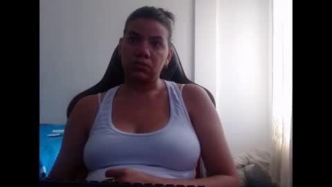 ariannaloovel online show from 3, 2, 2025