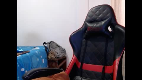 ariannaloovel online show from 13, 2, 2025