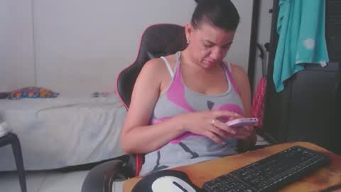Snapshot of ariannaloovel chatting on 20, 3, 2026 ariannaloovel online show from 20, 3, 2026
