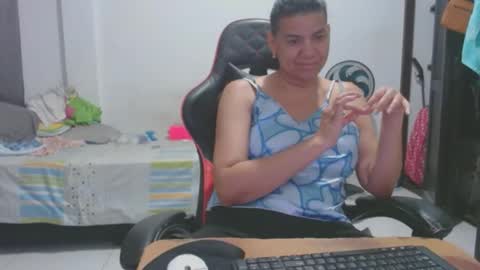 Snapshot of ariannaloovel chatting on 8, 4, 2026 ariannaloovel online show from 8, 4, 2026