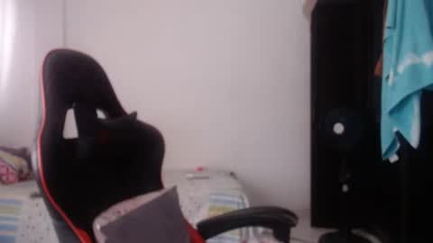 Snapshot of ariannaloovel chatting on 14, 4, 2026 ariannaloovel online show from 14, 4, 2026