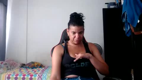 Snapshot of ariannaloovel chatting on 9, 7, 2026 ariannaloovel online show from 9, 7, 2026