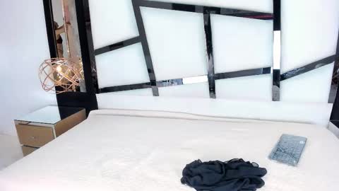 ariannarussell1 online show from 19, 1, 2026