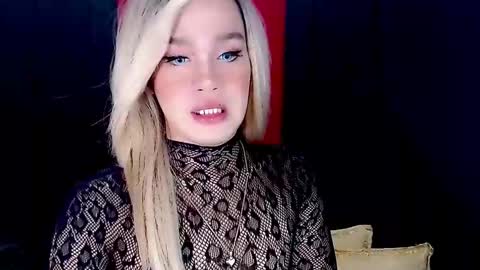 Snapshot of arianne_xoxo777 chatting on 12, 12, 2024 ARIANNE CUMS online show from 12, 12, 2024