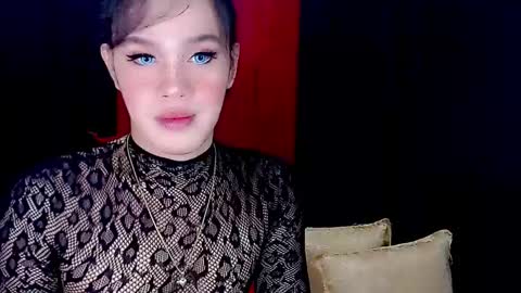 Snapshot of arianne_xoxo777 chatting on 15, 12, 2024 ARIANNE CUMS online show from 15, 12, 2024