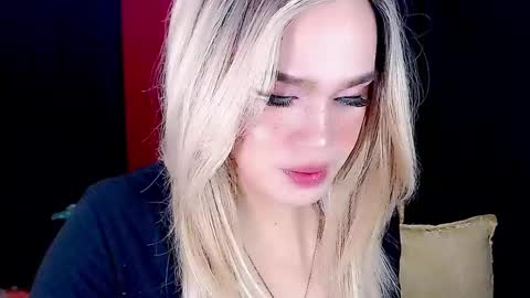 Snapshot of arianne_xoxo777 chatting on 17, 12, 2024 ARIANNE CUMS online show from 17, 12, 2024