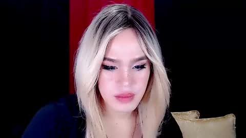 Snapshot of arianne_xoxo777 chatting on 12, 1, 2025 ARIANNE CUMS online show from 12, 1, 2025