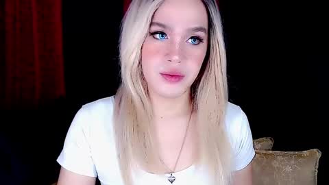 Snapshot of arianne_xoxo777 chatting on 27, 1, 2025 ARIANNE CUMS online show from 27, 1, 2025