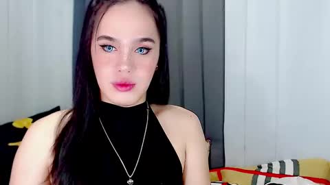 Snapshot of arianne_xoxo777 chatting on 4, 3, 2025 ARIANNE CUMS online show from 4, 3, 2025