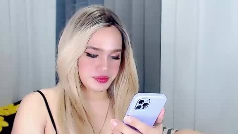 Snapshot of arianne_xoxo777 chatting on 7, 3, 2025 ARIANNE CUMS online show from 7, 3, 2025
