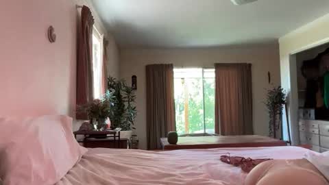 Snapshot of ariarose_xx chatting on 5, 5, 2026 Aria online show from 5, 5, 2026