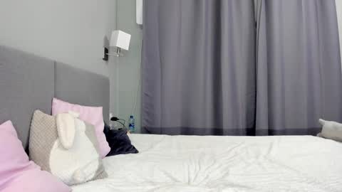 Ariel online show from 1, 2, 2025