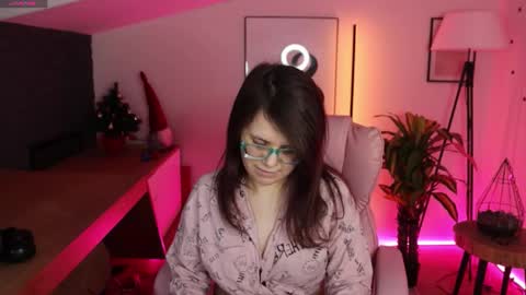 Snapshot of ariell_mini chatting on 18, 1, 2026 Ariell Mini online show from 18, 1, 2026