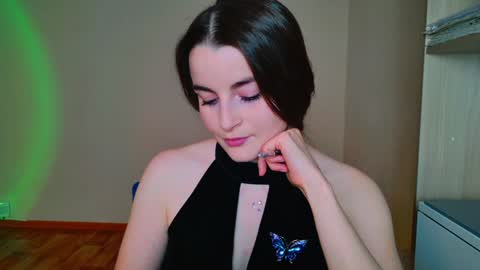 Snapshot of arielstonks_lovee chatting on 29, 1, 2025 arielstonks_lovee online show from 29, 1, 2025