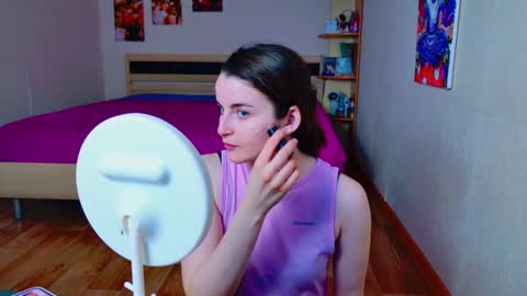 Snapshot of arielstonks_lovee chatting on 24, 2, 2025 arielstonks_lovee online show from 24, 2, 2025