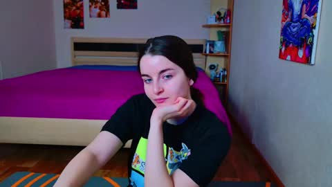 Snapshot of arielstonks_lovee chatting on 25, 2, 2025 arielstonks_lovee online show from 25, 2, 2025