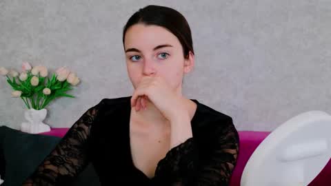 Snapshot of arielstonks_lovee chatting on 29, 9, 2025 arielstonks_lovee online show from 29, 9, 2025