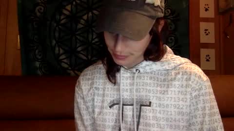 Snapshot of arielwyld chatting on 5, 1, 2025 ariel colin when hes here online show from 5, 1, 2025