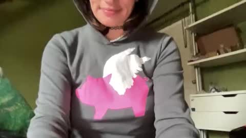 ariel  colin when hes here online show from 5, 1, 2026