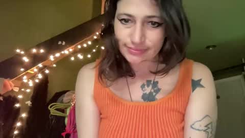 ariel  colin when hes here online show from 19, 4, 2026