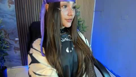 Snapshot of arigy_gomez chatting on 30, 9, 2025 Arigy Everyday From 1430 to 2130 Col Time online show from 30, 9, 2025