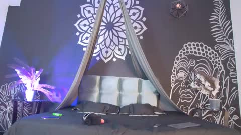 Snapshot of arii_moon chatting on 10, 9, 2025 Ari online show from 10, 9, 2025