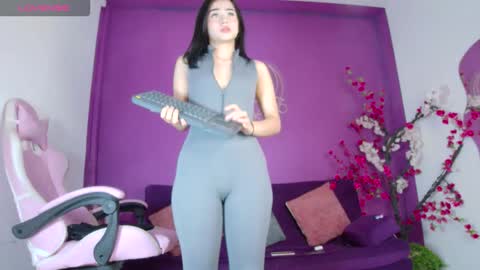 Snapshot of arii_moon chatting on 23, 11, 2025 Ari online show from 23, 11, 2025