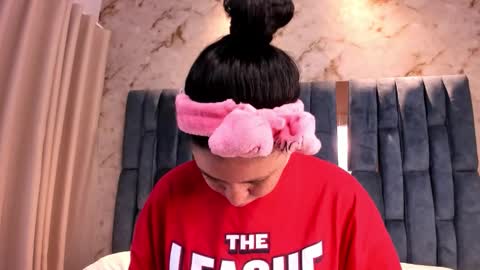 Ari Vega online show from 9, 11, 2025