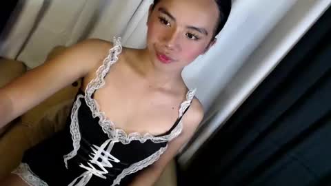 Snapshot of arilovesu chatting on 27, 11, 2025 hi follow me its ARI online show from 27, 11, 2025