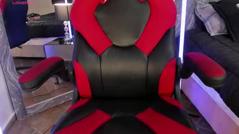 Ari Robert online show from 31, 10, 2025