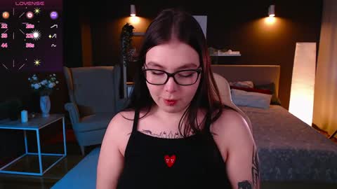 Snapshot of arizonaa_muse chatting on 6, 12, 2024 Astrid online show from 6, 12, 2024