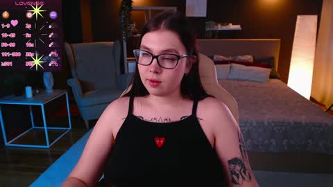 Snapshot of arizonaa_muse chatting on 6, 12, 2024 Astrid online show from 6, 12, 2024